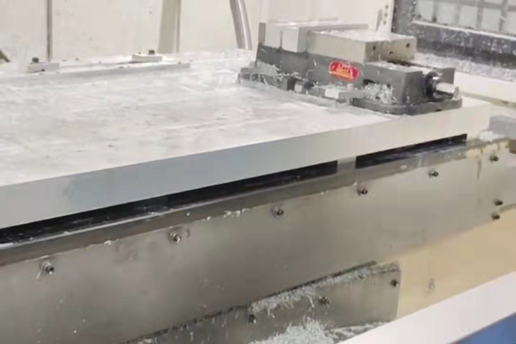 CNC數(shù)控機(jī)床廠家